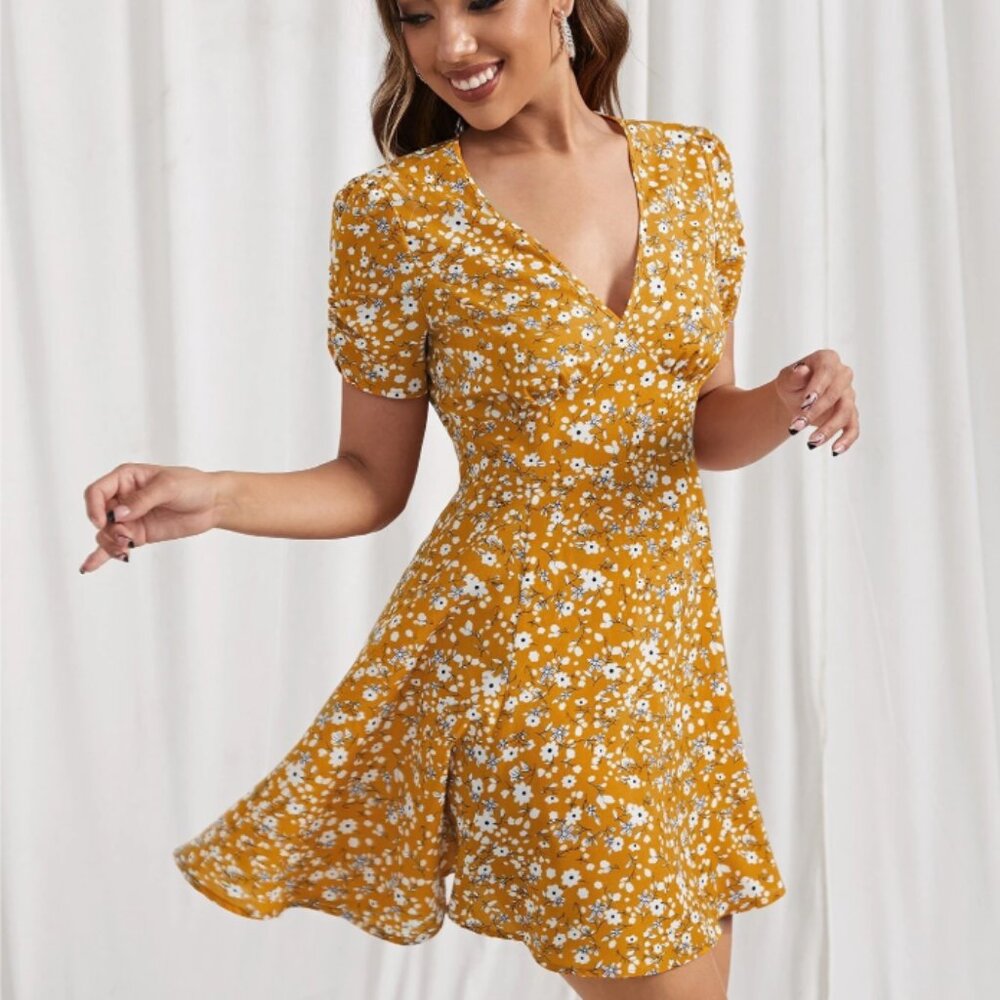 Mustard Yellow Ruched Sleeve Ditsy Floral Dress (Size Small)